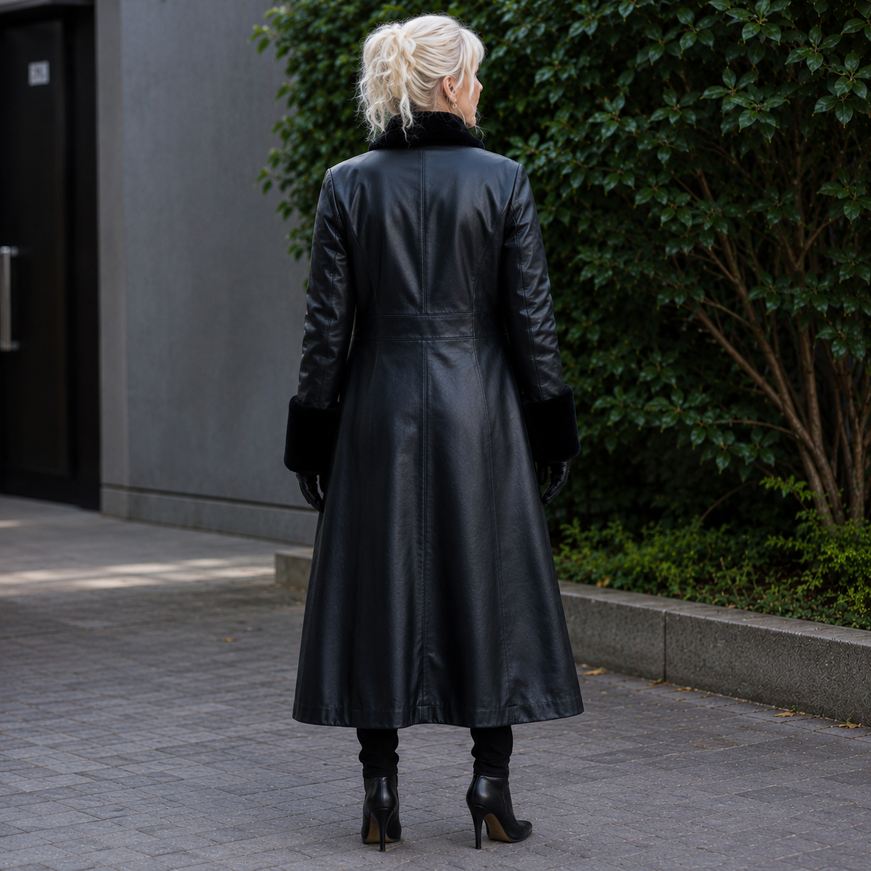 Hollywood Jackets Helen Mirren MobLand S01 Maeve Black Leather Shearling Coat