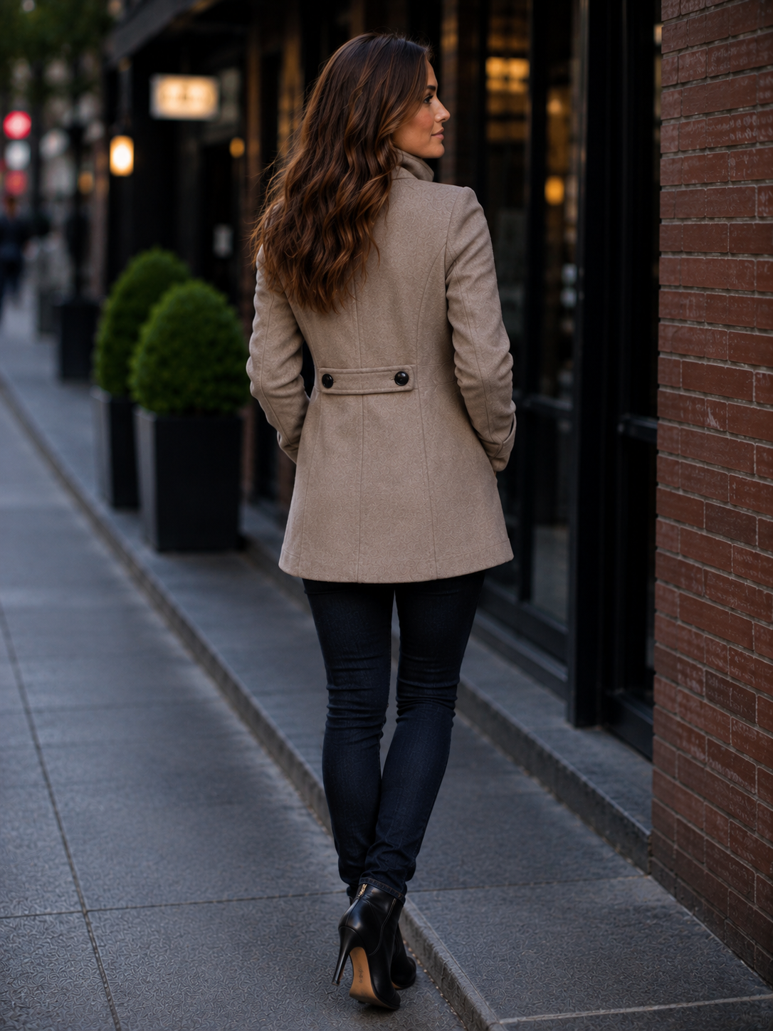 Hollywood Jacket Minka Kelly Titans S2 Dove Beige Coat